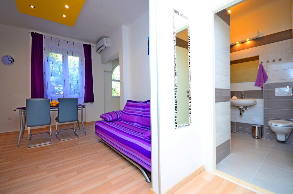 Violet Sea Breeze Apartament *