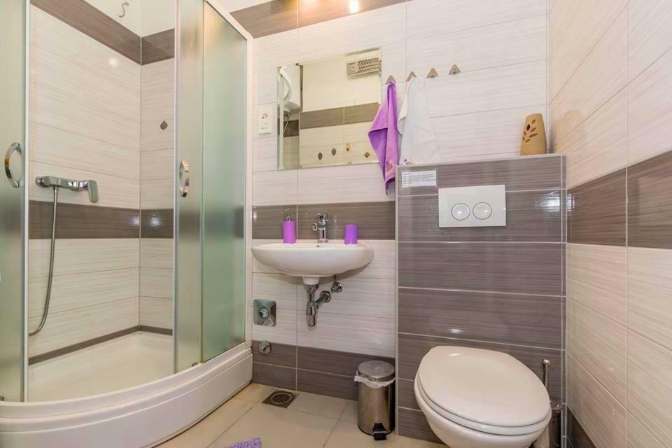Violet Sea Breeze Apartament *